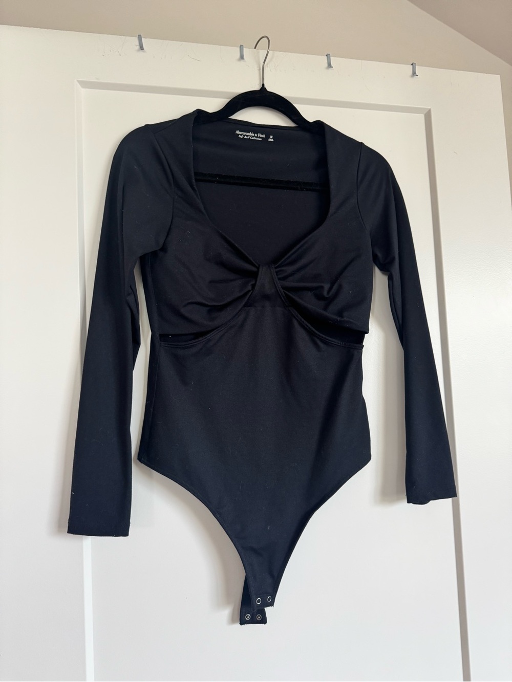Abercrombie & Fitch Black Long-Sleeve Knot-Front Bodysuit Top